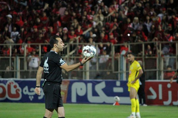 بازی بدون گل تراکتور و فجر سپاسی