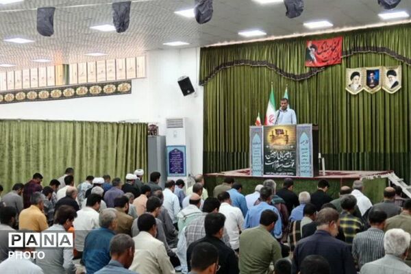 مصلای رودبار جنوب، با طنینِ تکبیر و حضورِ پرشورِ مؤمنان، غرق در نور شد