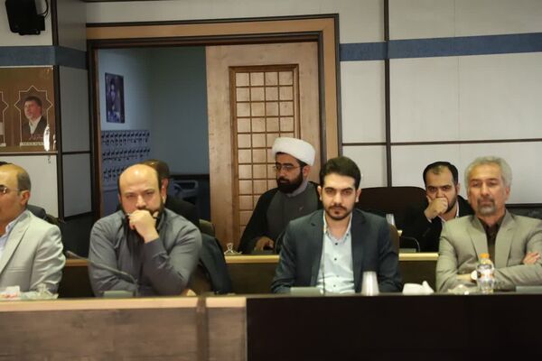 تقدیر از رتبه دوم کنکور سراسری در شورای برنامه‌ریزی آموزش و پرورش قم