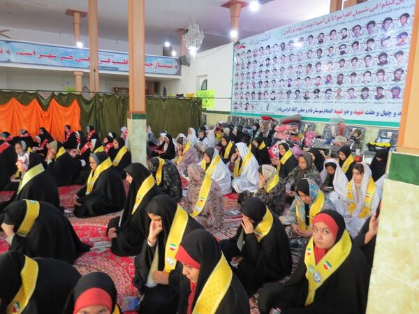 بازدید قائم مقام سازمان دانش‌آموزی از دانش‌آموزان پیشتاز معتکف بام و صفی‌آباد