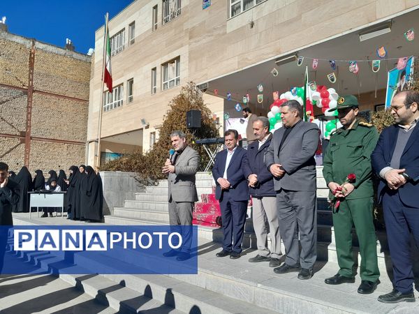 نغمه‌ای از دل تاریخ در آسمان امید