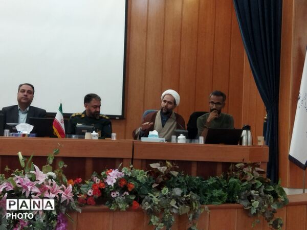 نشست صمیمی فرماندار نیشابور با خبرنگاران
