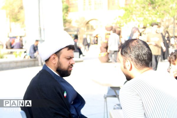 فعالیت جهادی طلاب در موکب‌های خدمت‌رسانی