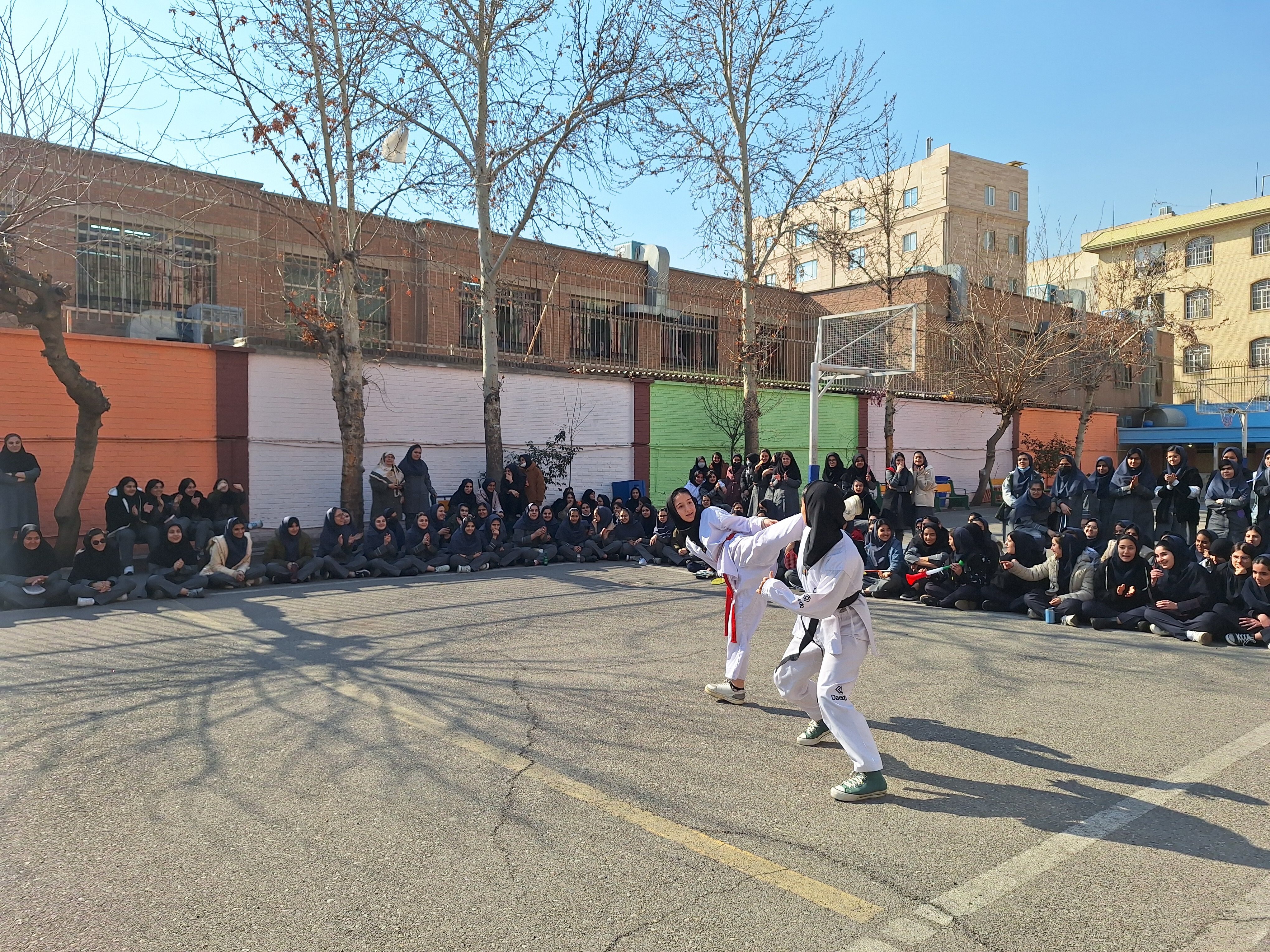 فجرانه ورزشی در دبیرستان حضرت ولی عصر (عج)