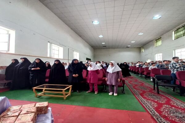 مراسم اختتامیه جشنواره امید فردا و نوجوان سالم در شهرستان فاروج 
