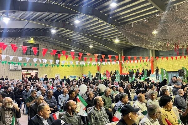 همایش «جان‌فدایان» دهستان و شهر آسارا در سالن ورزشی شهید کریم سیرائی 