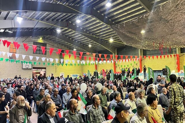 همایش «جان‌فدایان» دهستان و شهر آسارا در سالن ورزشی شهید کریم سیرائی 