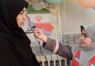 بزرگداشت روز حافظ در دبستان شهدای راه‌آهن 