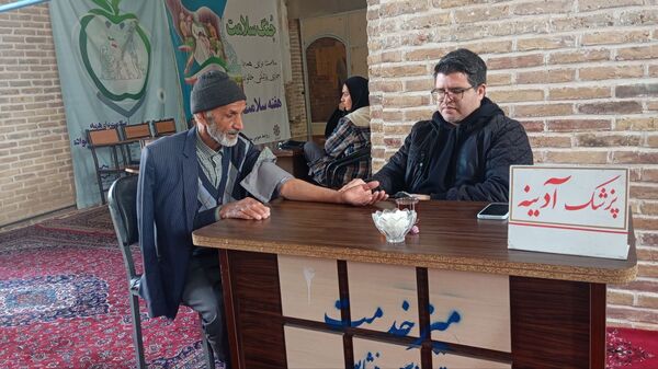 میز خدمت در نماز جمعه هفتۀ اول بهمن ماه
