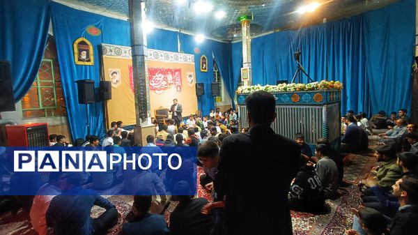 جشن میلاد حضرت زینب(س) با حضور پرشور مردم یاسوج در حرم امامزاده عبدالله(ع) 