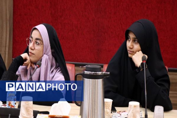 نشست صمیمی فعالین رسانه ای دانش‌آموزان با مدیرعامل خبرگزاری پانا