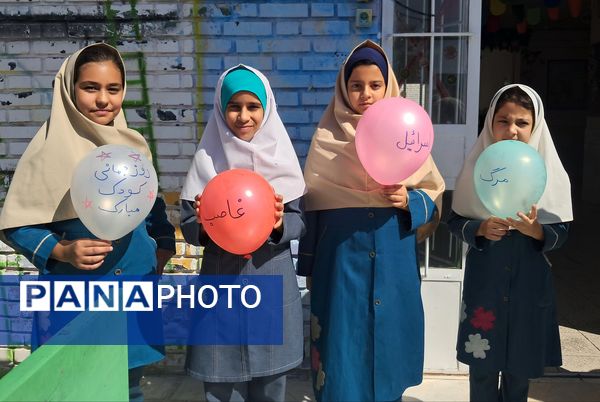 جشنواره غذای سالم در مدرسه سمیه کاشمر 