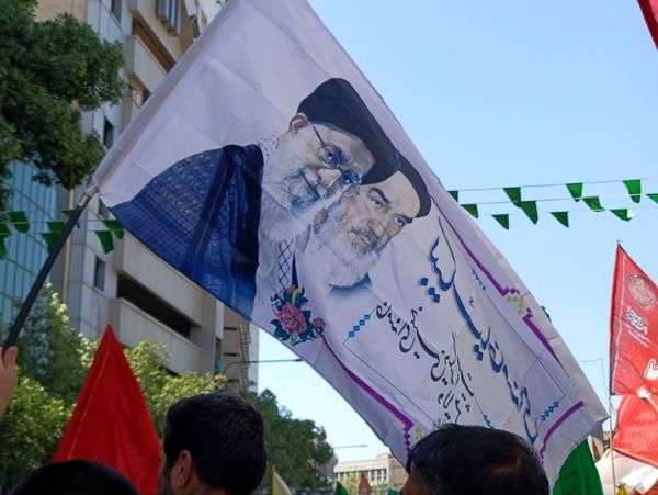 راهپیمایی جمعه خشم و نصر با حضور پرشور مشهد مقدس برگزار شد