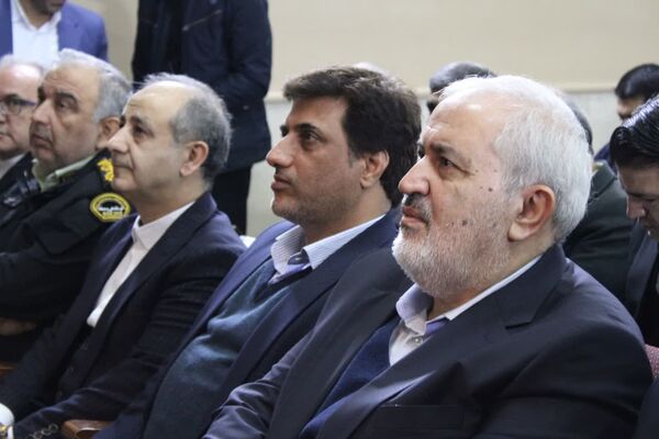 وزیر نیرو برای افتتاح پروژه‌های دهه فجر وارد آزادشهر شد