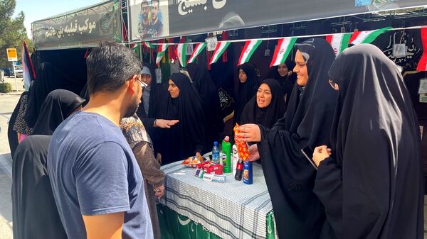 بازآفرینی مسیر عشق؛ جاماندگان اربعین در شبیه‌سازی مواکب نجف تا کربلا گردهم آمدند‌.
