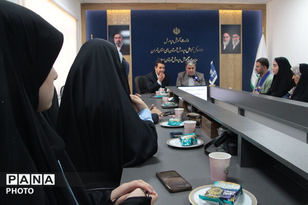 آئین تجلیل و تقدیر از دانش آموز خبرنگاران پانا همراه در رادیو پانا اسلامشهر