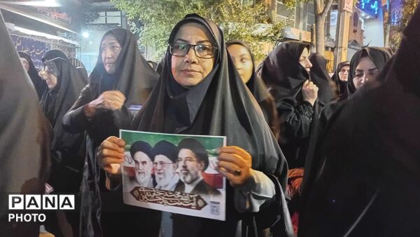 هم‌نوایی فرهنگیان و دانش‌آموزان اهر در سوگواره شبانه رهبر شهید
