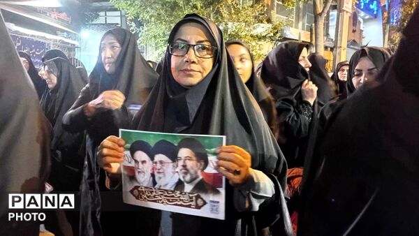 هم‌نوایی فرهنگیان و دانش‌آموزان اهر در سوگواره شبانه رهبر شهید