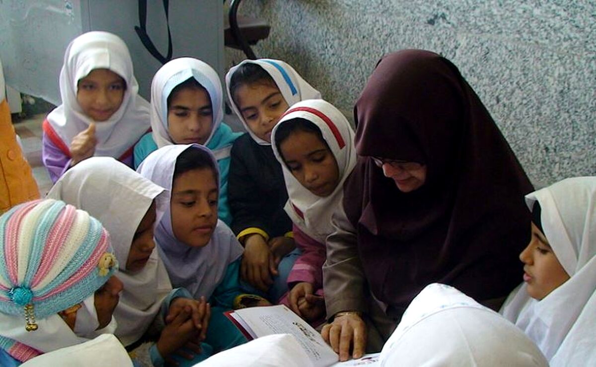 معلمان نقش اصلی در شکوفایی استعداد هنری دانش‌آموزان دارند