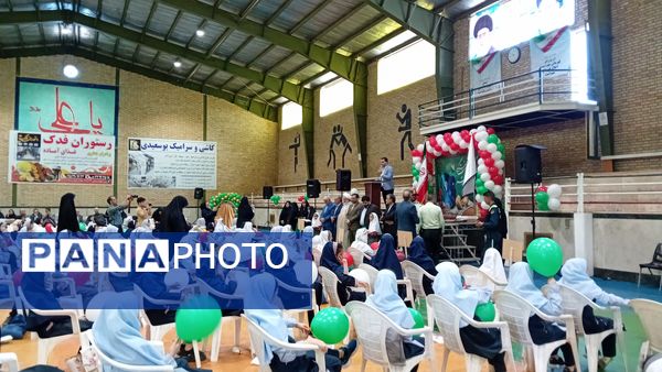 آیین تجلیل از خانواه شهدا در پروژه مهر ناحیه ۲ مشهد