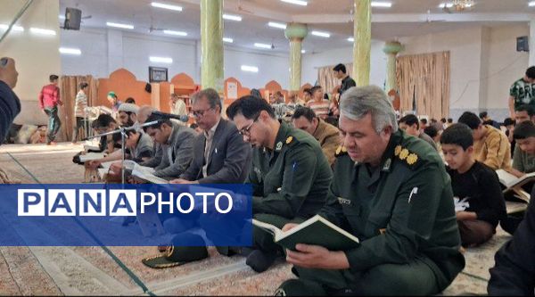 محفل قرآنی معتکفین مسجد جامع کاشمر