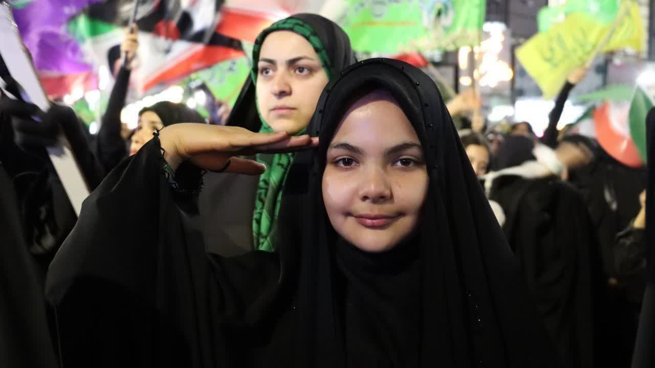 خدای او با ماست