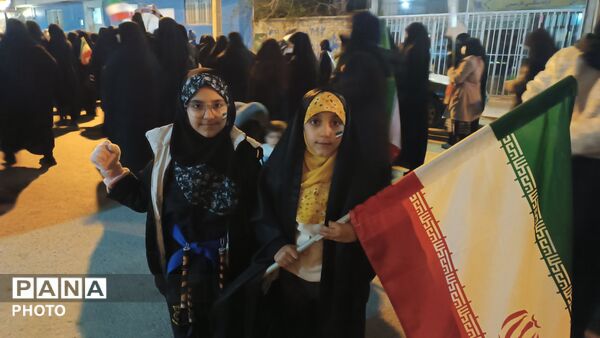 راهتان را ادامه می‌دهیم