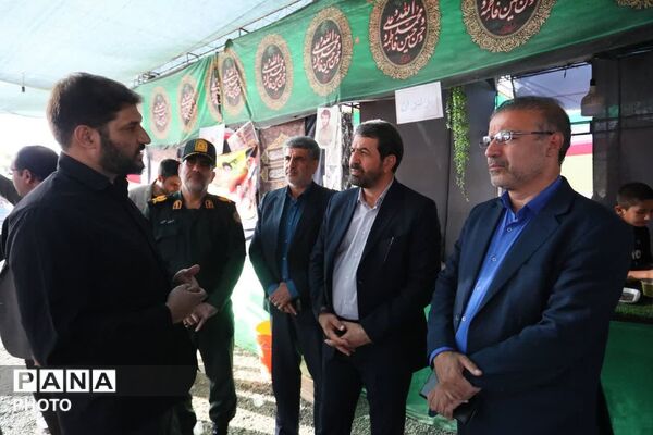 حضور استاندار همدان در کنار خادمان اباعبدالله الحسین (ع)