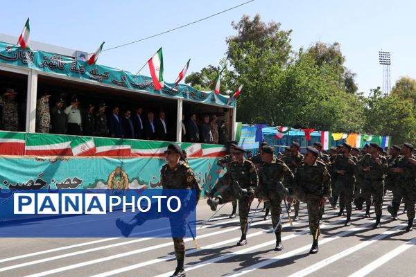 مراسم رژه روز ارتش در شیراز
