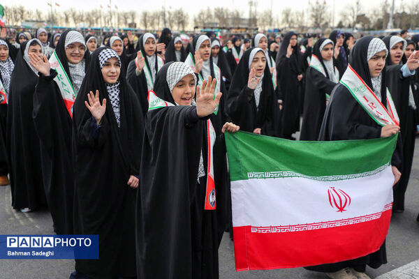 سخنرانی رئیس جمهور در جمع راهپیمایان ۲۲ بهمن