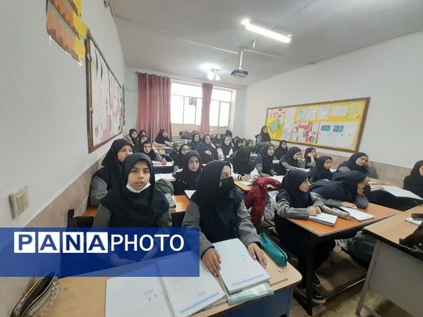 اجرای طرح مدام در دبیرستان دخترانه ریحانه