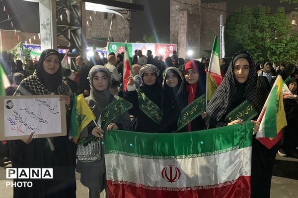 اجتماع و رزمایش دختران جان فدای ایران در میدان نماز شهرری 