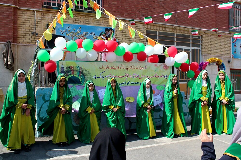 اولین جشن جوانه‌ها در مدرسه نشاط بهارستان‌2