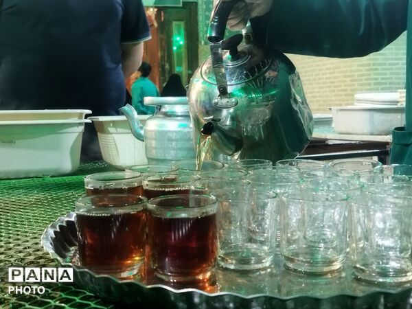جایی که بوی چای با عطر محبت مخلوط شده است