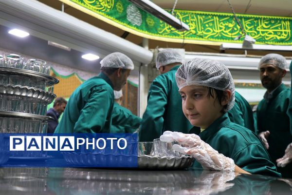 عید امامت در حرم امام رضا(ع)