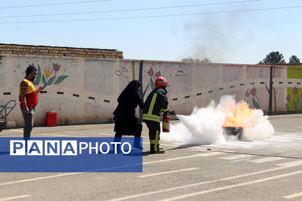 رقابت‌های اطفاء حریق مراقبین سلامت استان قم