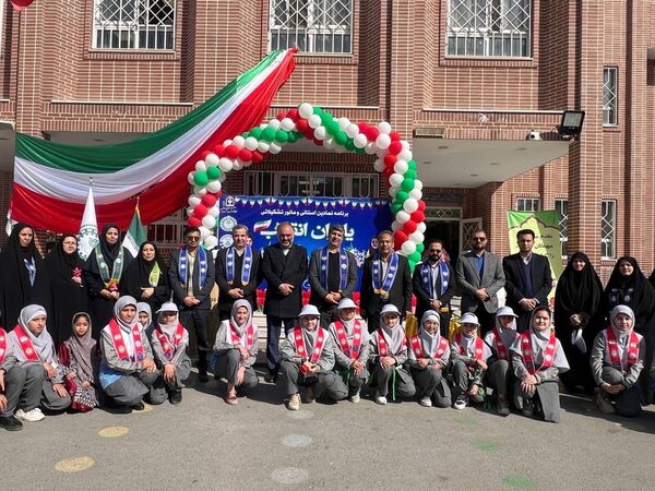 برگزاری برنامه نمادین استانی و مانور تشکیلاتی یاوران انقلاب در خراسان رضوی