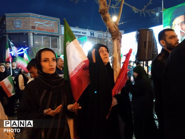 پیمان دوباره با رهبری با نوای رسای مهدی رسولی در آیین تجدید بیعت 