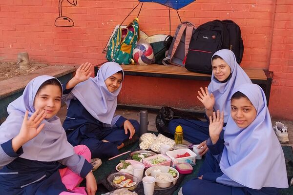 صبحانه سالم و روز تخم مرغ در دبستان شهید مجید مجیدی ناحیه دو شهرری 