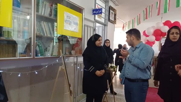 گالری هنر در هنرستان شهید بخشنده زرقان 