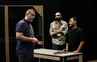 فرشاد لطفی با «دستان او» به خانه نمایش دا می‌آید