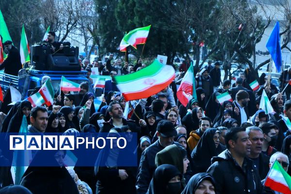 تصاویر ماندگار از حماسه 22بهمن در پرند