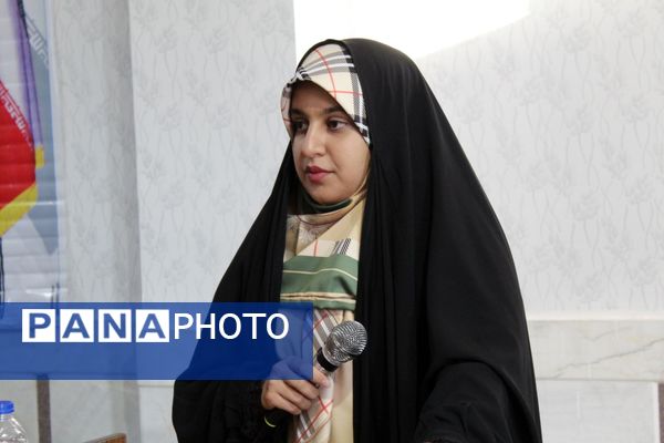 نشست اصحاب رسانه شهرستان سامان با مدیرکل فرهنگ و ارشاد اسلامی استان چهارمحال و بختیاری