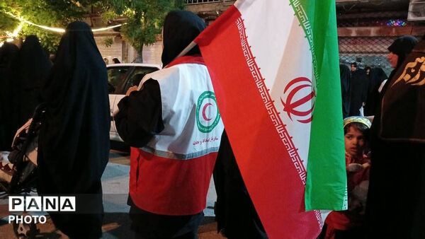 حضور میدانی نیروهای امدادی جمعیت هلال‌احمر شهرستان فارسان در تجمعات