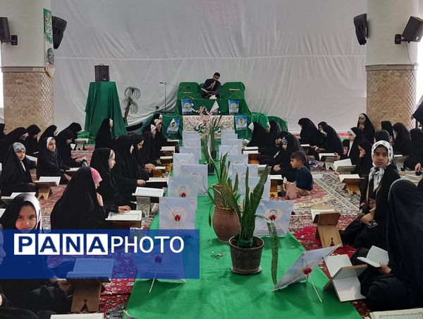 محفل انس با قرآن در  ماه مبارک رمضان در مهدیه روستای دهنو خلیل آباد 