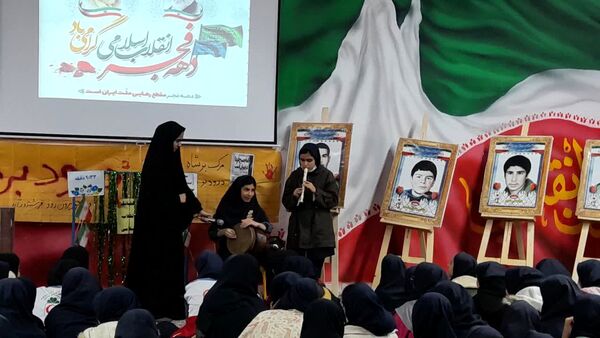 زنگ انقلاب در دبیرستان شاهد یاس نبی گناباد 