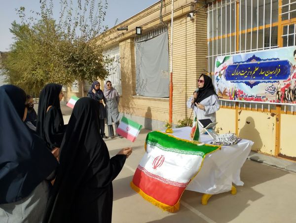  جشن جوانه ها در دبیرستان رفعت کاشمر