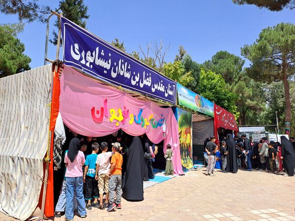 مواکب فرهنگی و پذیرایی در روز اربعین در امامزاده محروق و ابراهیم نیشابور 
