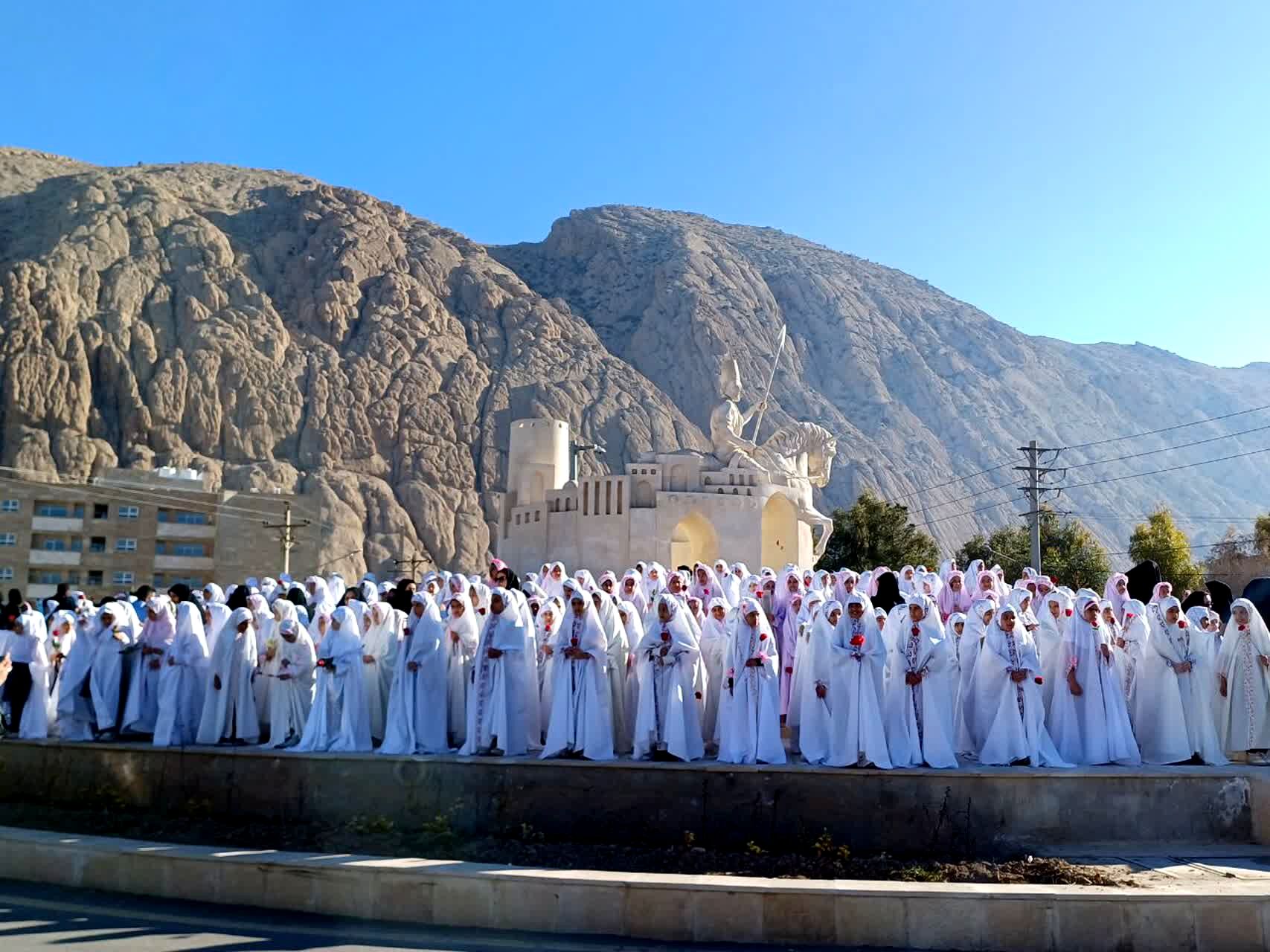 جشن تکلیف و آغاز بندگی و عبودیت، دختران زرقانی 