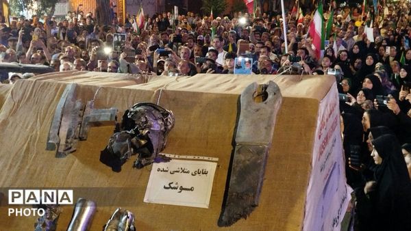 حضور اقتدارانه و صمیمانه مردم نیشابور در هشتاد و ششمین شب از اجتماعات 